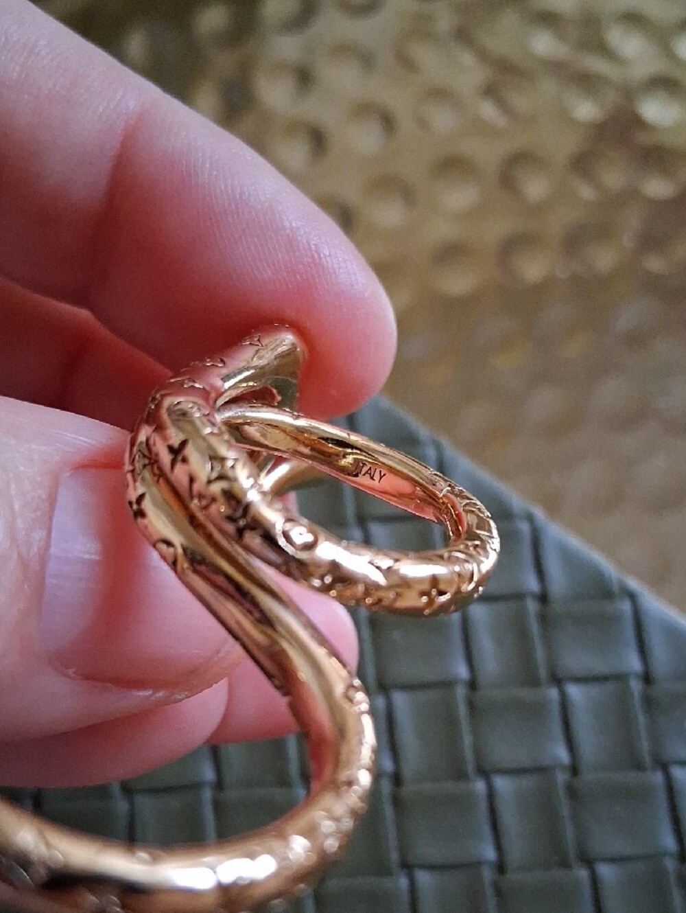 Authentic Louis Vuitton Engraved Monogram Tentacool 2017 Ring Set Size Medium - Picture 9 of 12